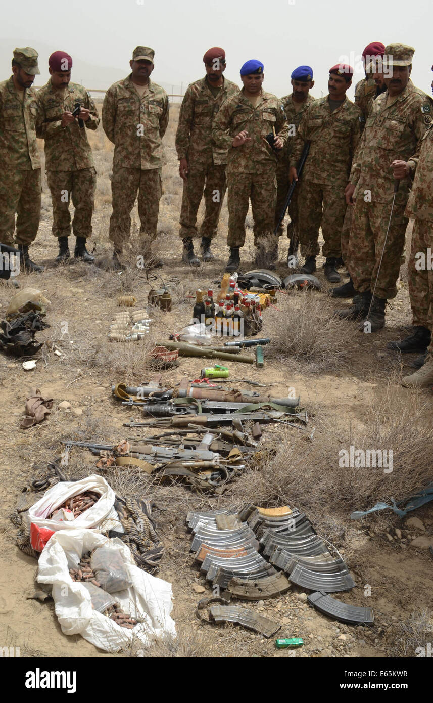 Quetta. 15th Aug, 2014. Pakistani security officials display ammunition that were recovered from militants following an attack on military airbases in southwest Pakistan's Quetta on Aug. 15, 2014. At least six terrorists were killed and 11 security personnel injured on Thursday night in a terrorist attack at an airbase of Pakistan Air Force near Quetta, officials said. Credit:  Asad/Xinhua/Alamy Live News Stock Photo