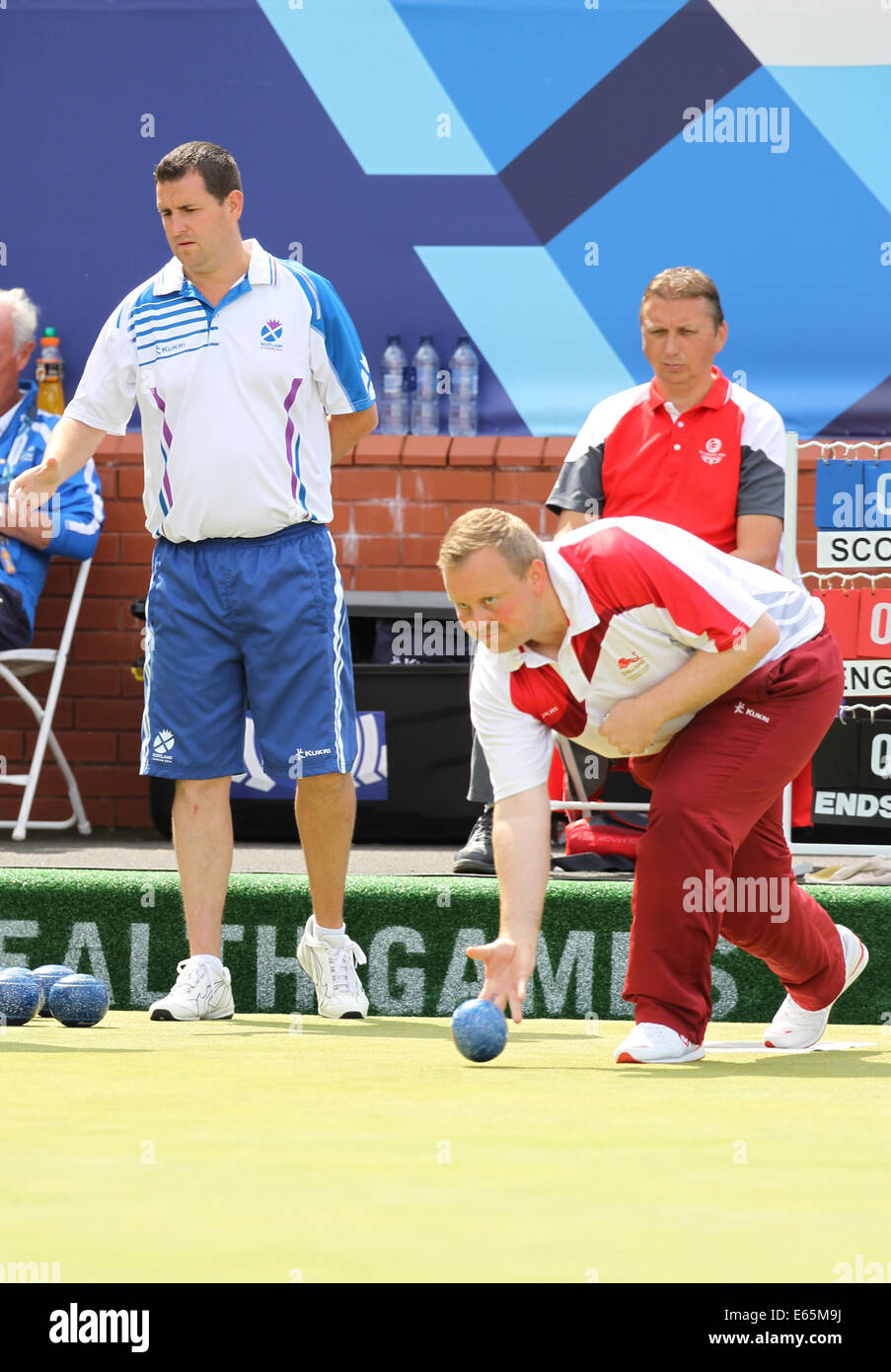 Andrew Knapper of England v Scotland in the gold medal match in the mens fours at the Kelvingrove Lawn Bowls Centre, 2014 Stock Photo