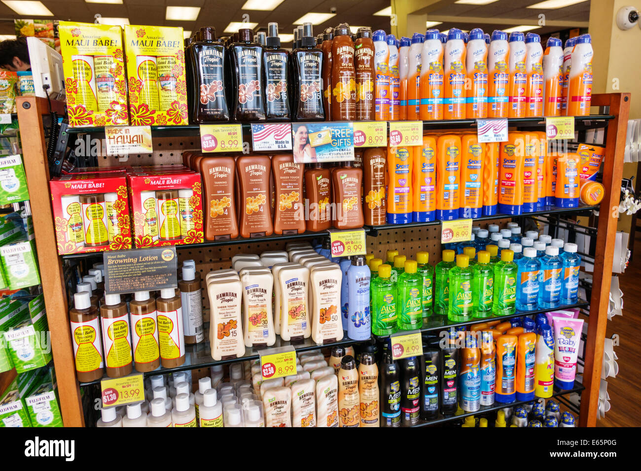 Hawaii Oahu Hawaiian Honolulu Waikiki Beach Abc Stores Interior Suntan Lotion Sunscreen Competing Brands Display Sale Usa Us United States America Pol Stock Photo Alamy Hawaii Oahu Hawaiian Honolulu Waikiki Beach Abc Stores Interior Suntan Lotion Sunscreen Competing Brands Display Sale Usa Us United States America Pol Stock Photo Alamy