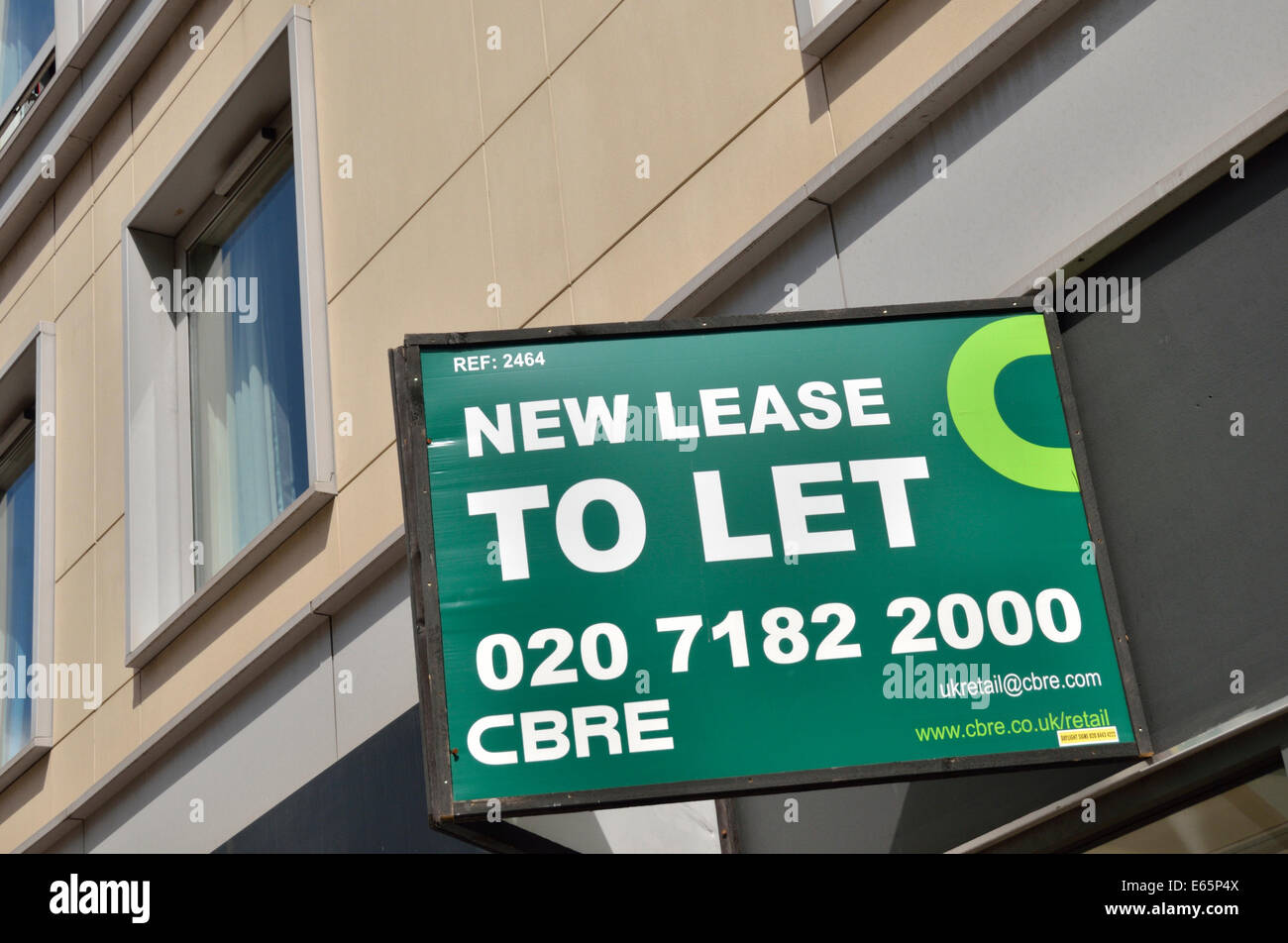 ’New lease to let’ sign outside commercial property in London, UK. Stock Photo