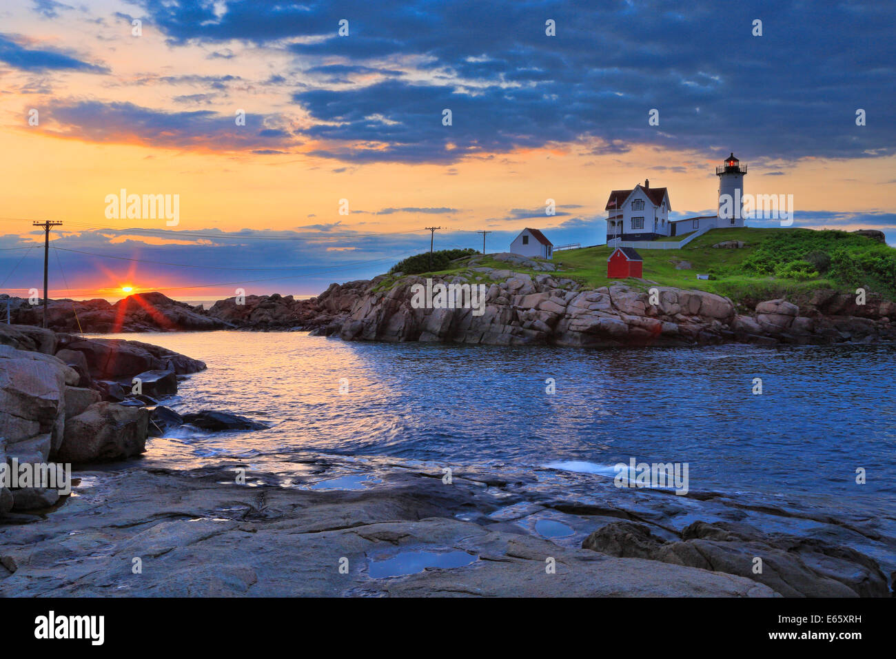Sunrise, Cape Neddick Lighthouse, Nubble Light, York Beach, Maine Stock