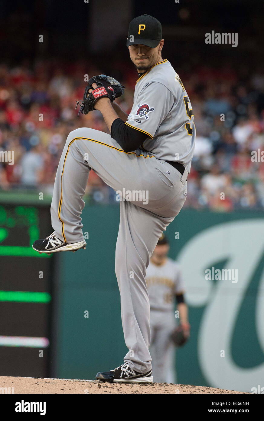 Washington, DC, USA. 15th Aug, 2014. Pittsburgh Pirates starting pitcher Charlie Morton (50) delivers a pitch against the Washington Nationals during the first inning of their game at Nationals Park in Washington, D.C, Friday, August 15, 2014. Credit:  Harry E. Walker/ZUMA Wire/Alamy Live News Stock Photo