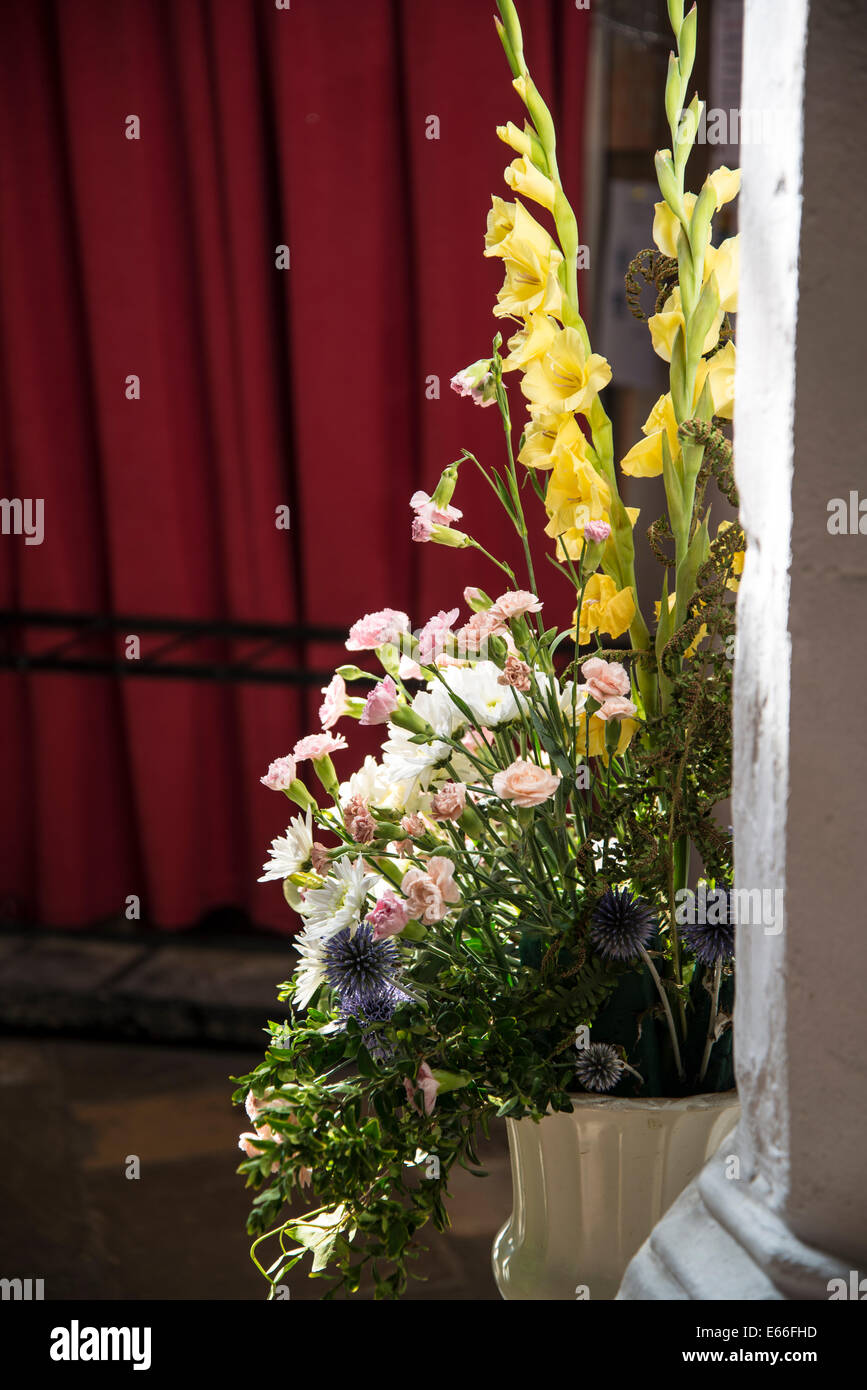 St Botolph's Church, Vase with flowers, Cambridge, England, UK Stock Photo