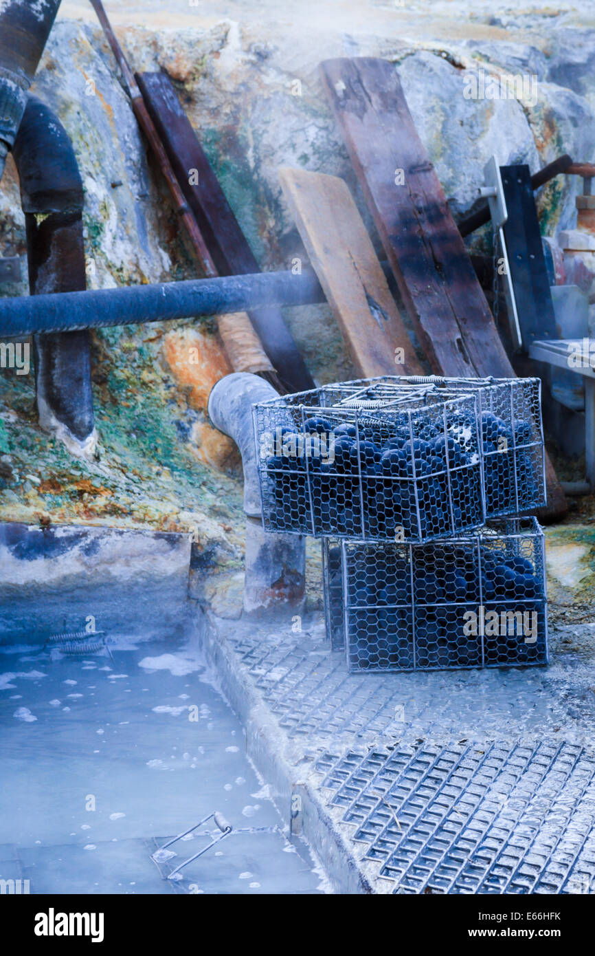 Owakudani eggs hires stock photography and images Alamy