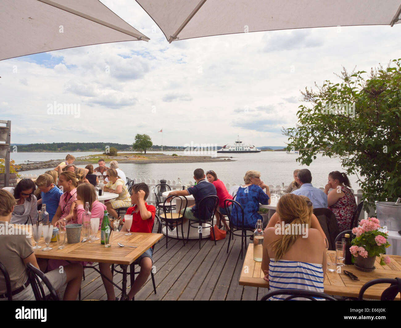 Lille Herbern, popular outdoors restaurant in the summertime on an island  in the Oslo fjord Norway, Nesodden ferry on the waters Stock Photo - Alamy