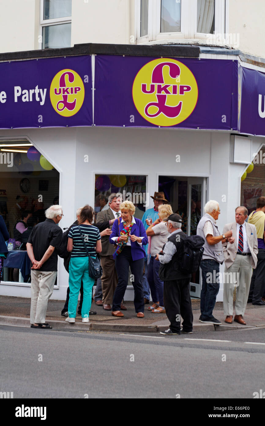 Massage parlour uk hires stock photography and images Alamy