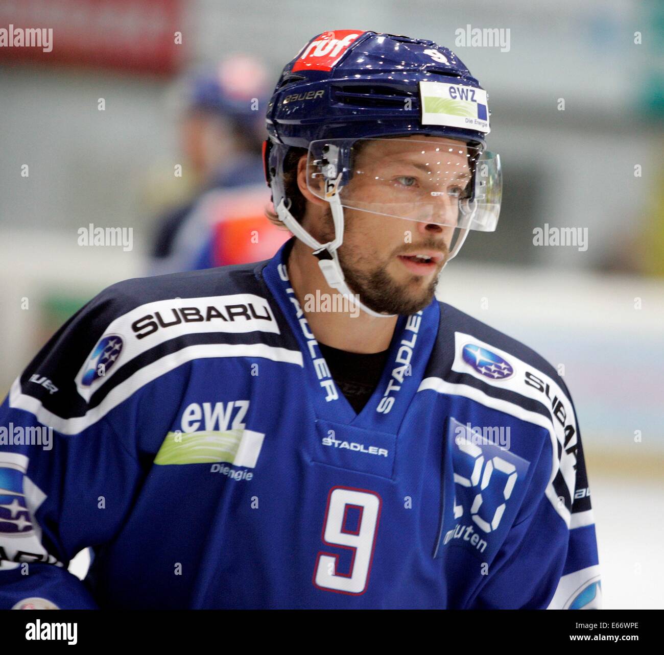 Bad Toelz, Bavaria, Germany. 15th Aug, 2014. Robert NILSSON/SWE/Mannheim, .two top teams from Germany and Switzerland meet for a ice hockey friendly as preparation for the season, ZSC Lions Zuerich vs Adler Mannheim, August 15, 2014, Bad Toelz, Germany, Credit:  Wolfgang Fehrmann/Wolfgang Fehrmann/ZUMA Wire/Alamy Live News Stock Photo