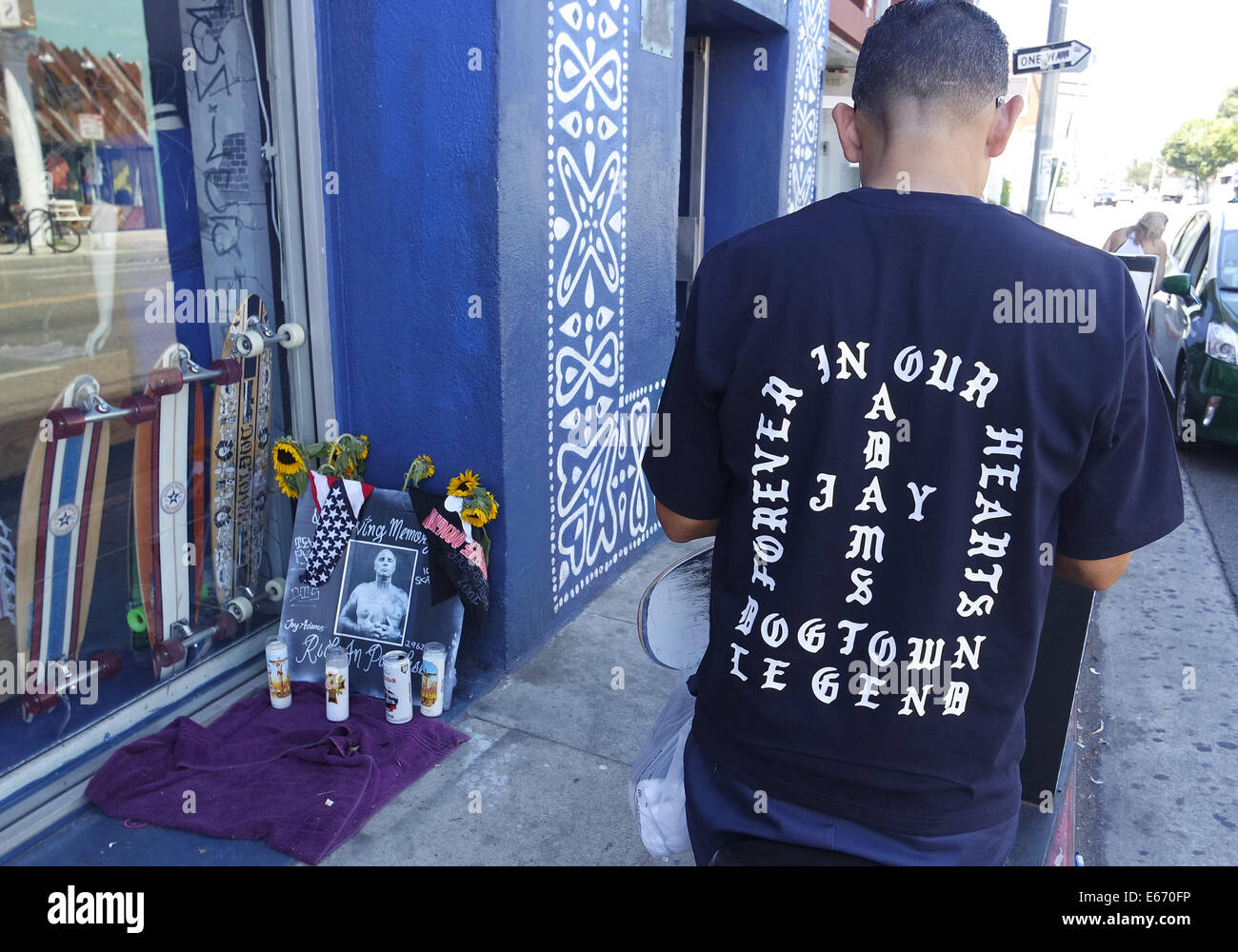 Venice, California, USA. 16th Aug, 2014. A tribute outside Venice Originals to original Dogtown Z-Boys skateboarder Jay Adams who passed away on Thursday in Mexico. Adams, a skateboarding legend who is credited with helping to shape modern skateboarding style, was 53. Credit:  Jonathan Alcorn/ZUMA Wire/Alamy Live News Stock Photo