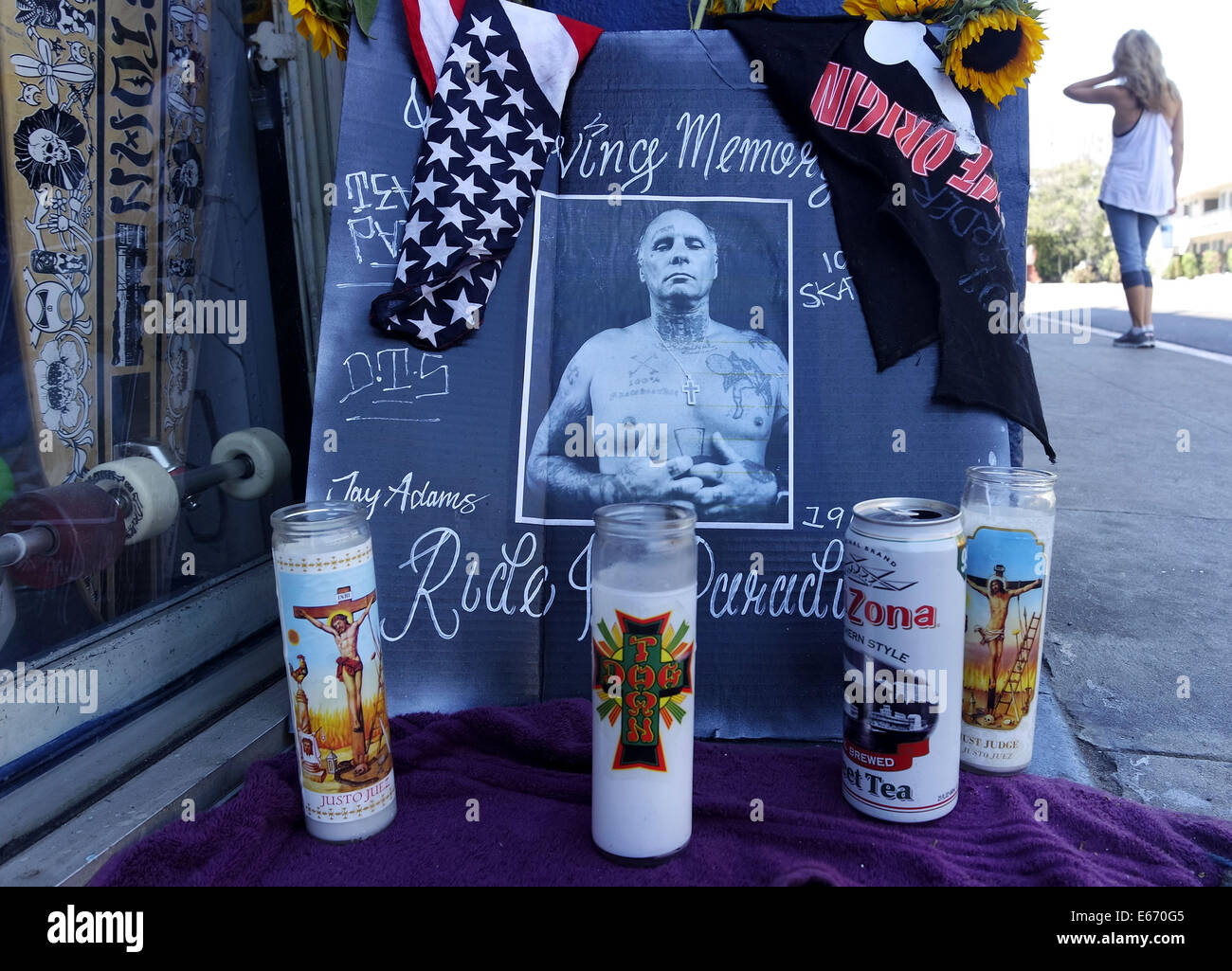 Venice, California, USA. 16th Aug, 2014. A tribute outside Venice Originals to original Dogtown Z-Boys skateboarder Jay Adams who passed away on Thursday in Mexico. Adams, a skateboarding legend who is credited with helping to shape modern skateboarding style, was 53. Credit:  Jonathan Alcorn/ZUMA Wire/Alamy Live News Stock Photo