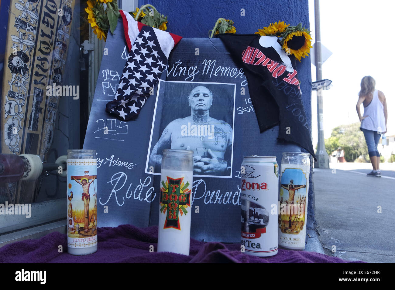 Venice, California, USA. 16th Aug, 2014. A tribute outside Venice Originals to original Dogtown Z-Boys skateboarder Jay Adams who passed away on Thursday in Mexico. Adams, a skateboarding legend who is credited with helping to shape modern skateboarding style, was 53. Credit:  Jonathan Alcorn/ZUMA Wire/Alamy Live News Stock Photo