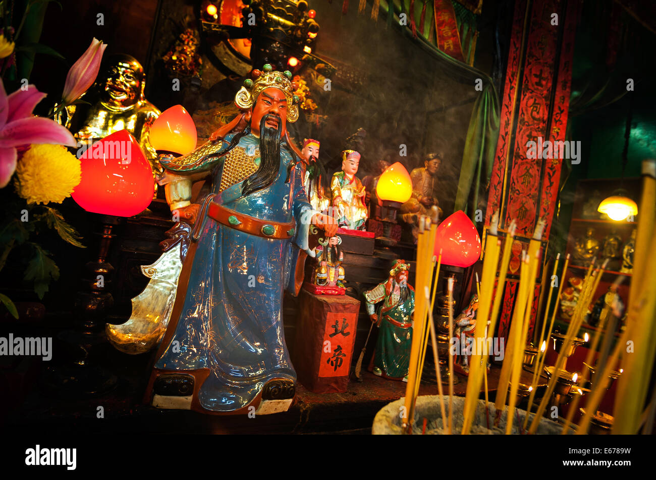 Popular Chinese god Guan Yu at the Tin Hau Temple in Ya Ma Tei, Hong Kong Stock Photo
