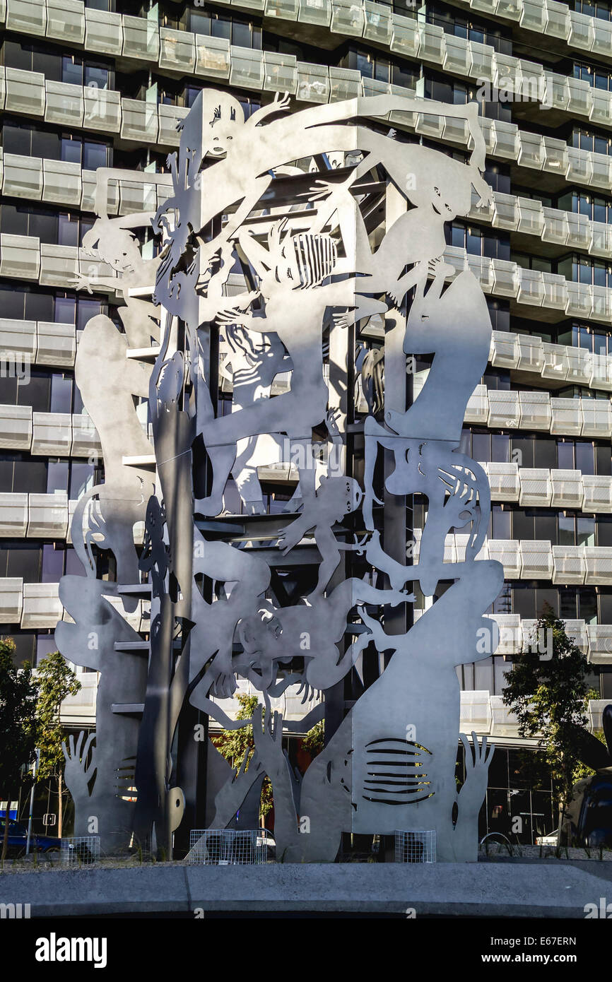 Continuum by Michael Snape is a Large scale metal sculpture essentially