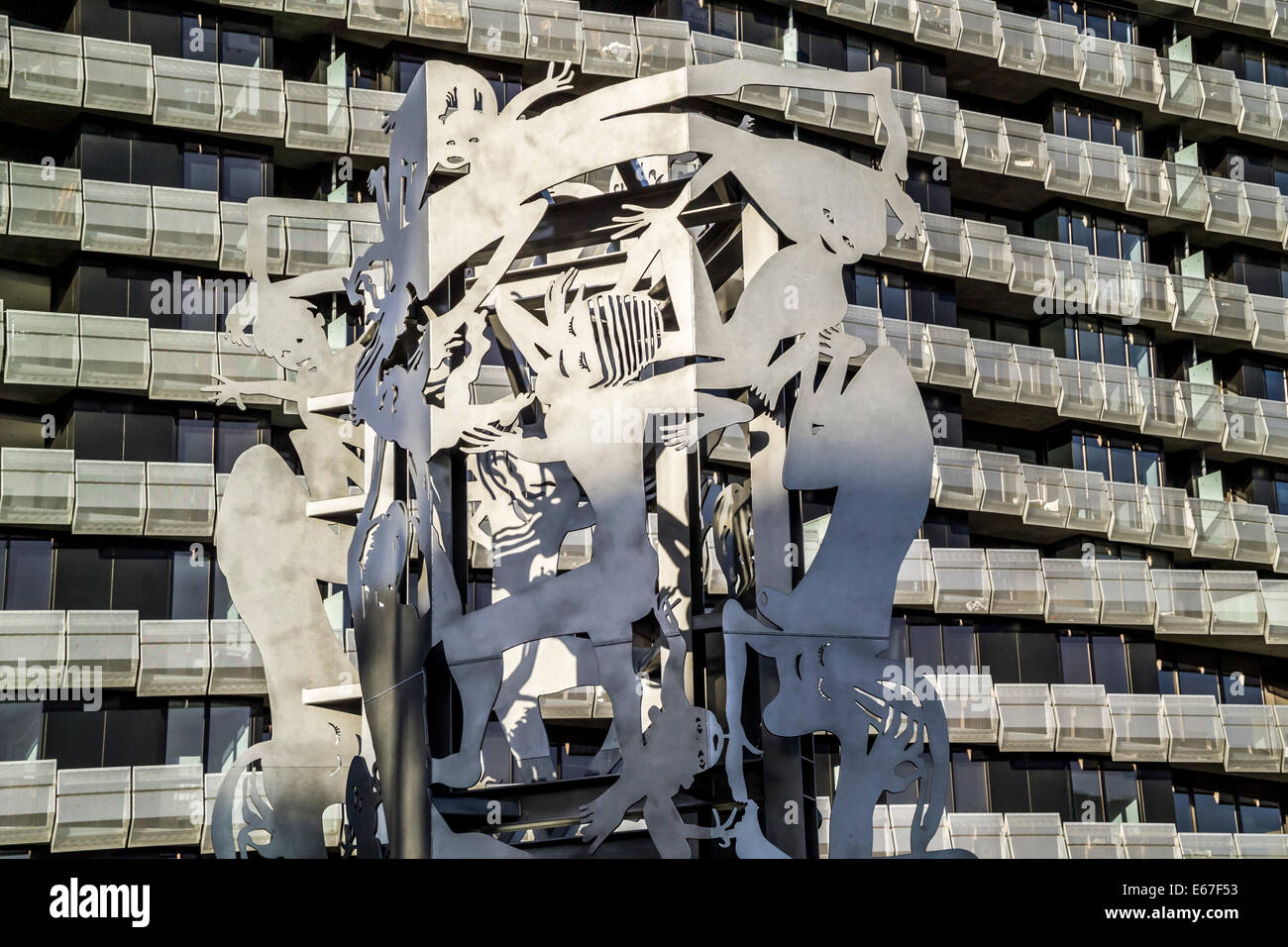 Continuum by Michael Snape is a Large scale metal sculpture essentially