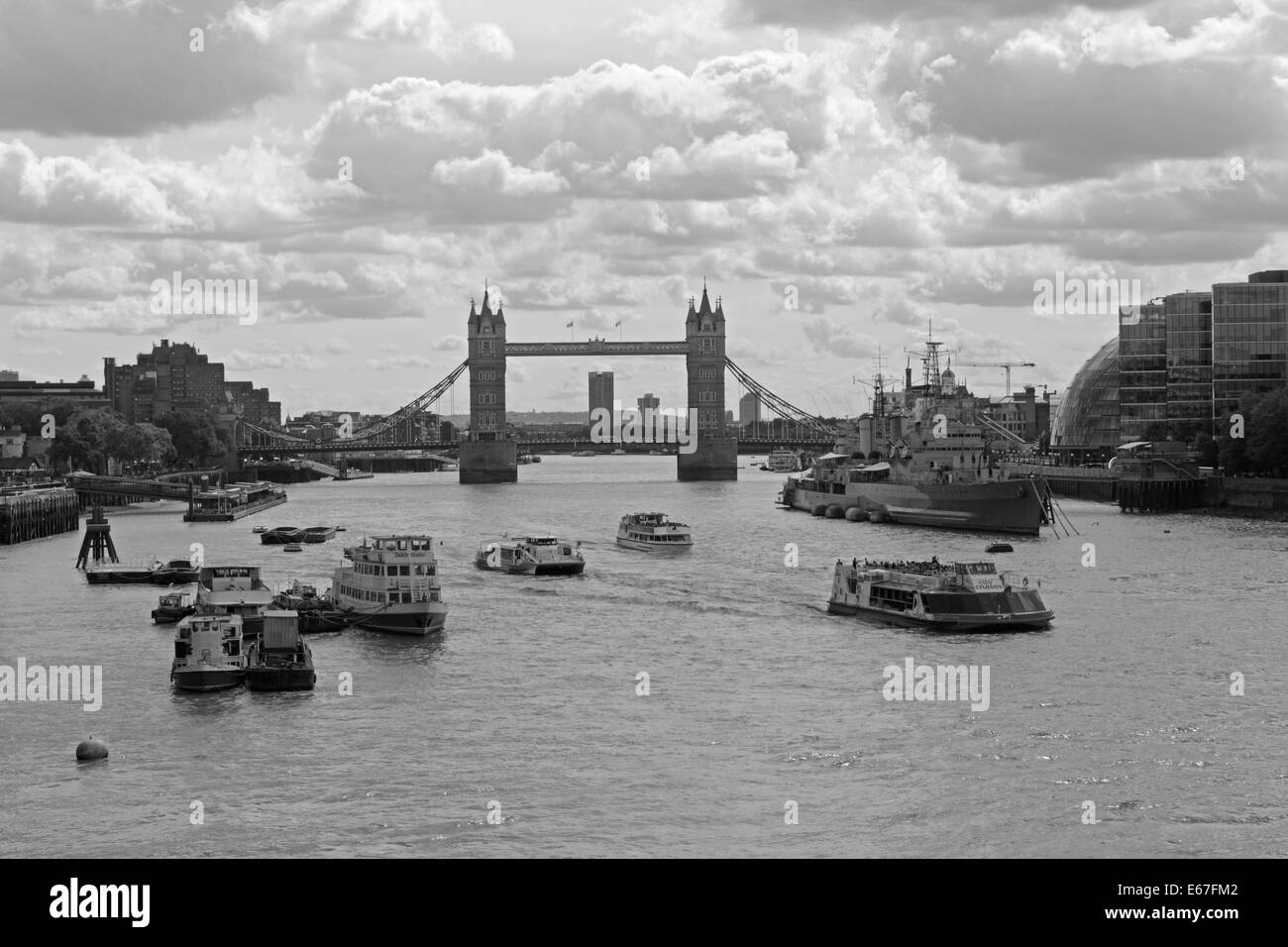 Rib on the thames Black and White Stock Photos & Images - Alamy