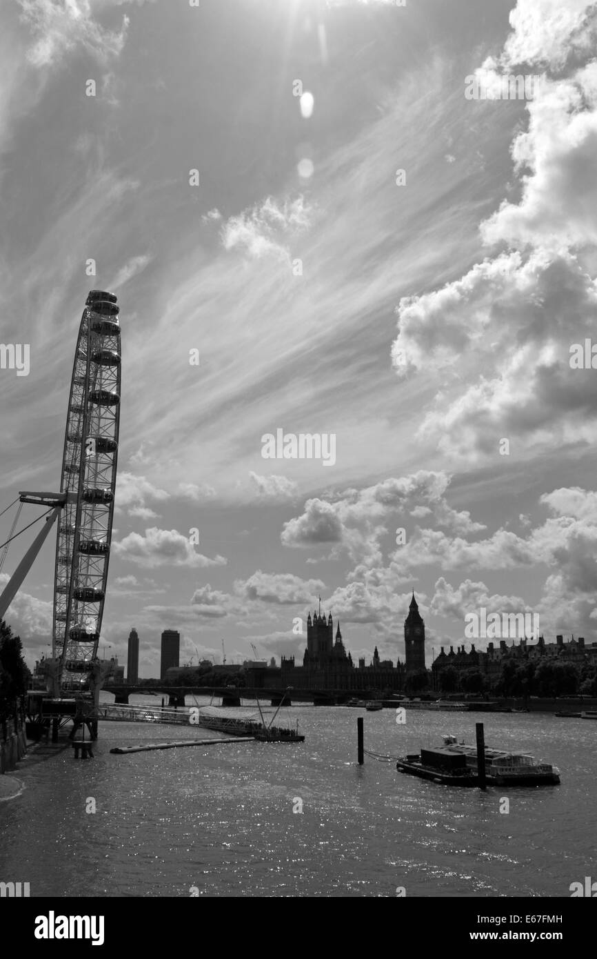 View river thames houses Black and White Stock Photos & Images - Alamy