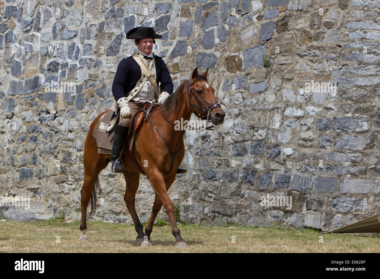 American revolutionary war reenactor hi-res stock photography and ...