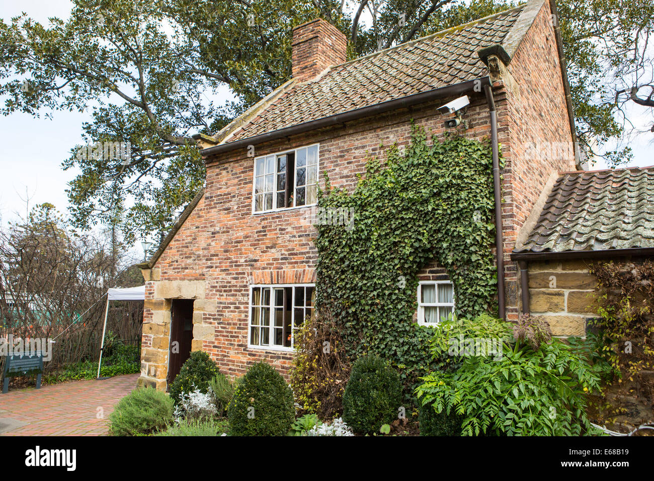 Captain cooks cottage melbourne hi-res stock photography and images - Alamy