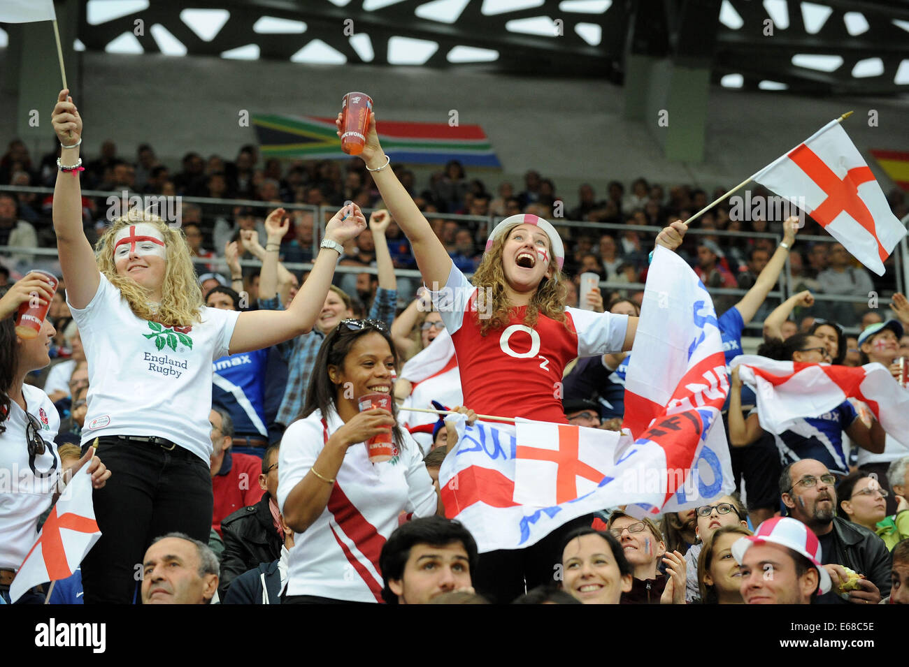 Paris, France. 17th Aug, 2014. Womens World Cup Rugby Final. England versus Canada. English supporters Credit:  Action Plus Sports/Alamy Live News Stock Photo