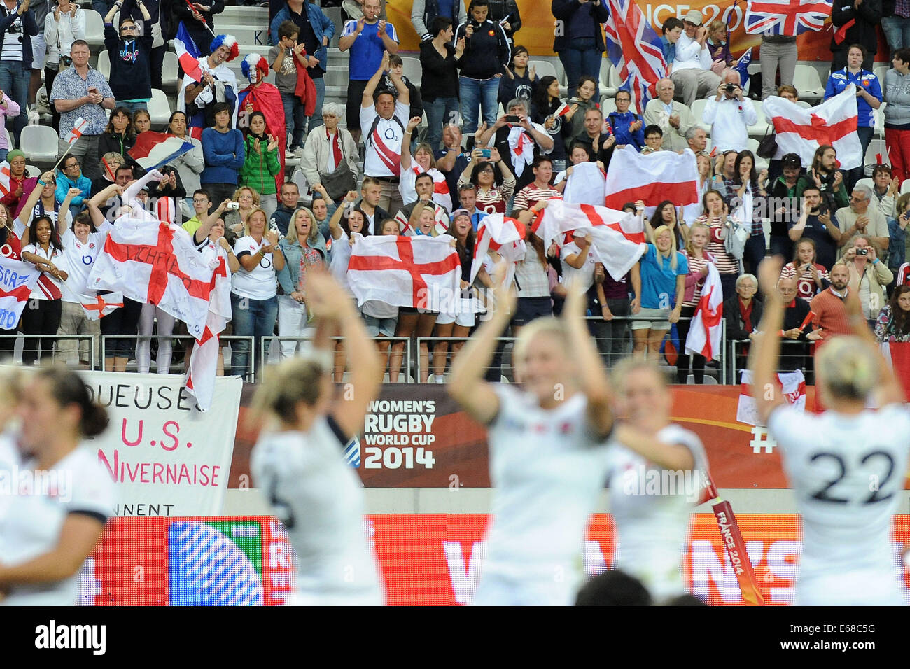 Paris, France. 17th Aug, 2014. Womens World Cup Rugby Final. England versus Canada. English supporters Credit:  Action Plus Sports/Alamy Live News Stock Photo