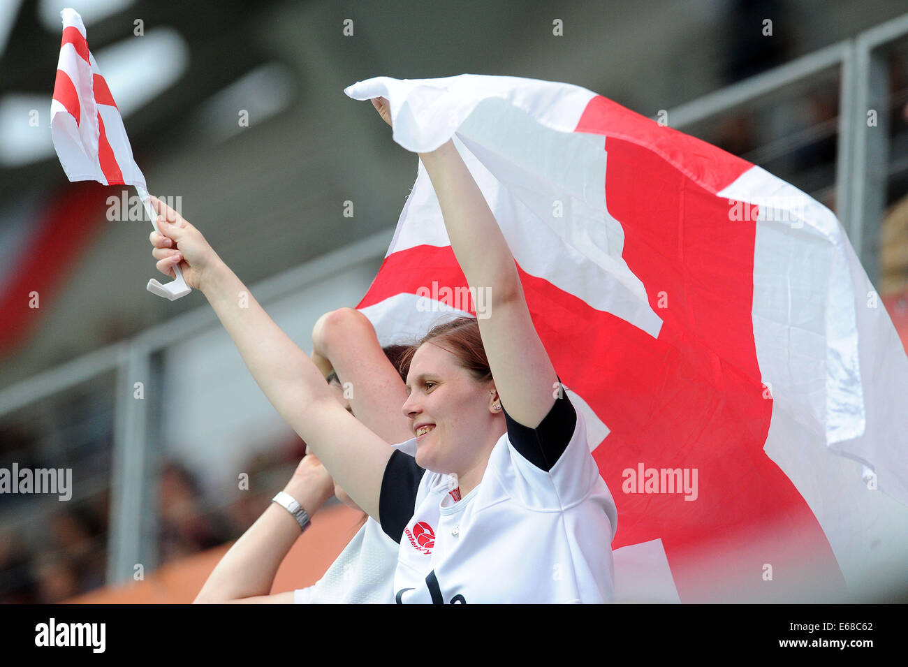 Paris, France. 17th Aug, 2014. Womens World Cup Rugby Final. England versus Canada. supporters England Credit:  Action Plus Sports/Alamy Live News Stock Photo