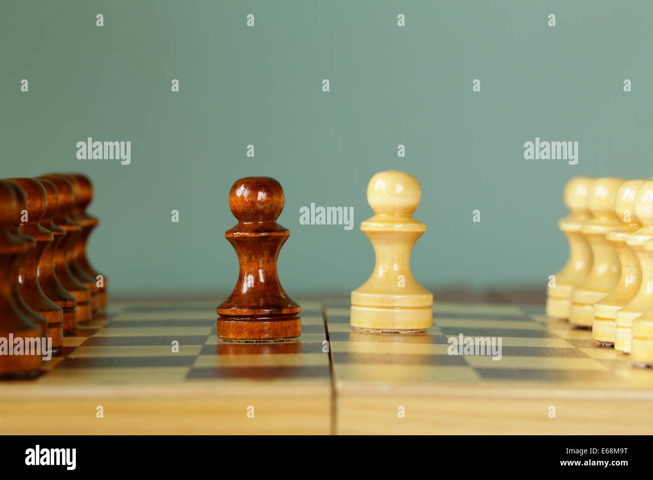 Chess starting position hi-res stock photography and images - Alamy