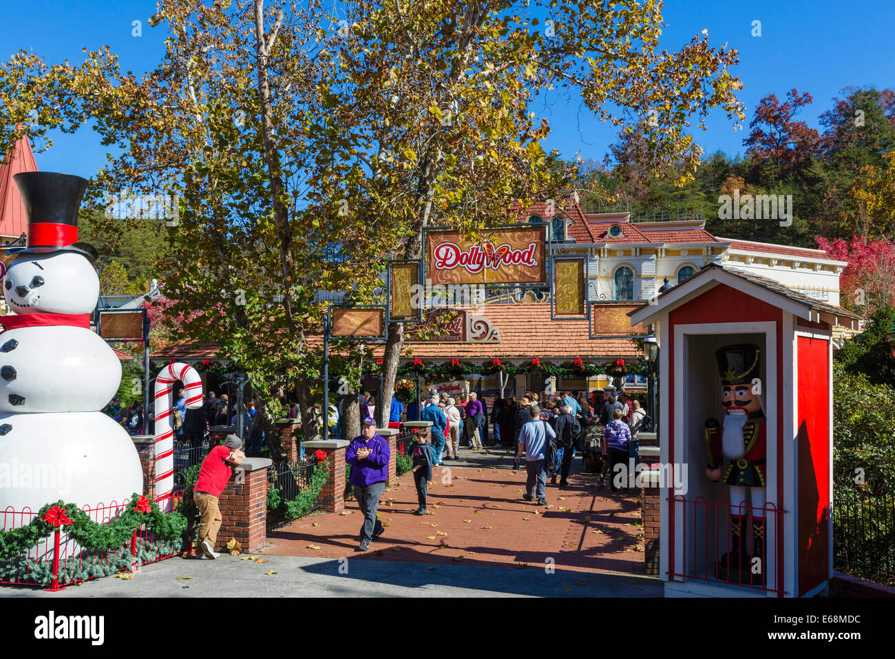 Dollywood Tennessee Stock Photos & Dollywood Tennessee Stock Images - Alamy1300 x 957