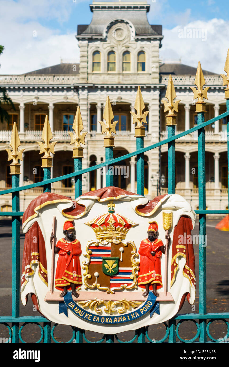 hawaii-oahu-hawaiian-honolulu-iolani-palace-coat-of-arms-kingdom-of