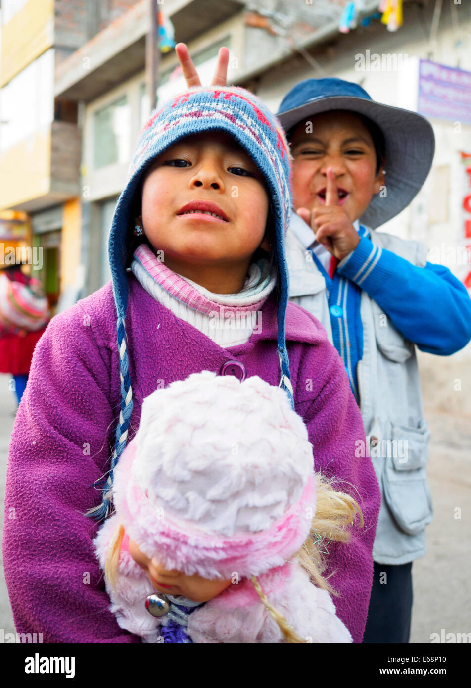 Indigenous children travel hi-res stock photography and images - Alamy