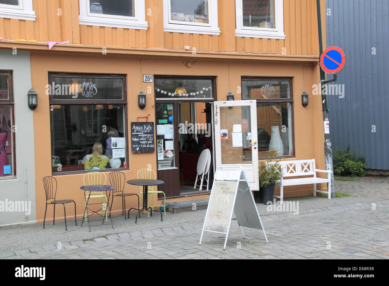 Anna's Kafe, Nedre Bakklandet, Trondheim, Sør-Trøndelag, Norway, Scandinavia, Europe Stock Photo