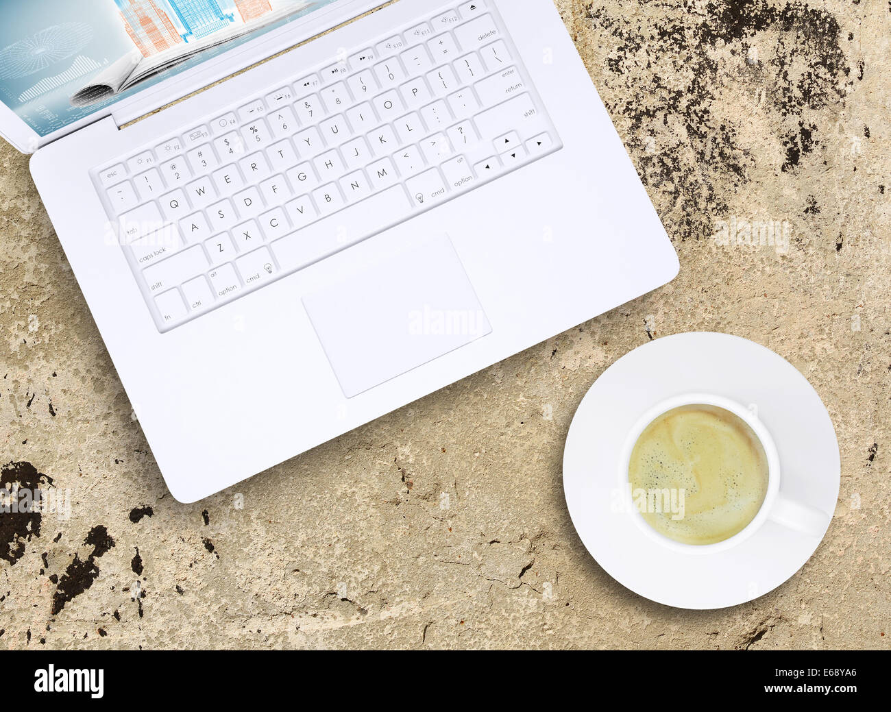 Laptop and coffee cup Stock Photo - Alamy