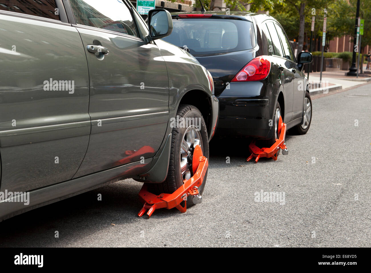 Wheel lock on car USA Stock Photo Alamy