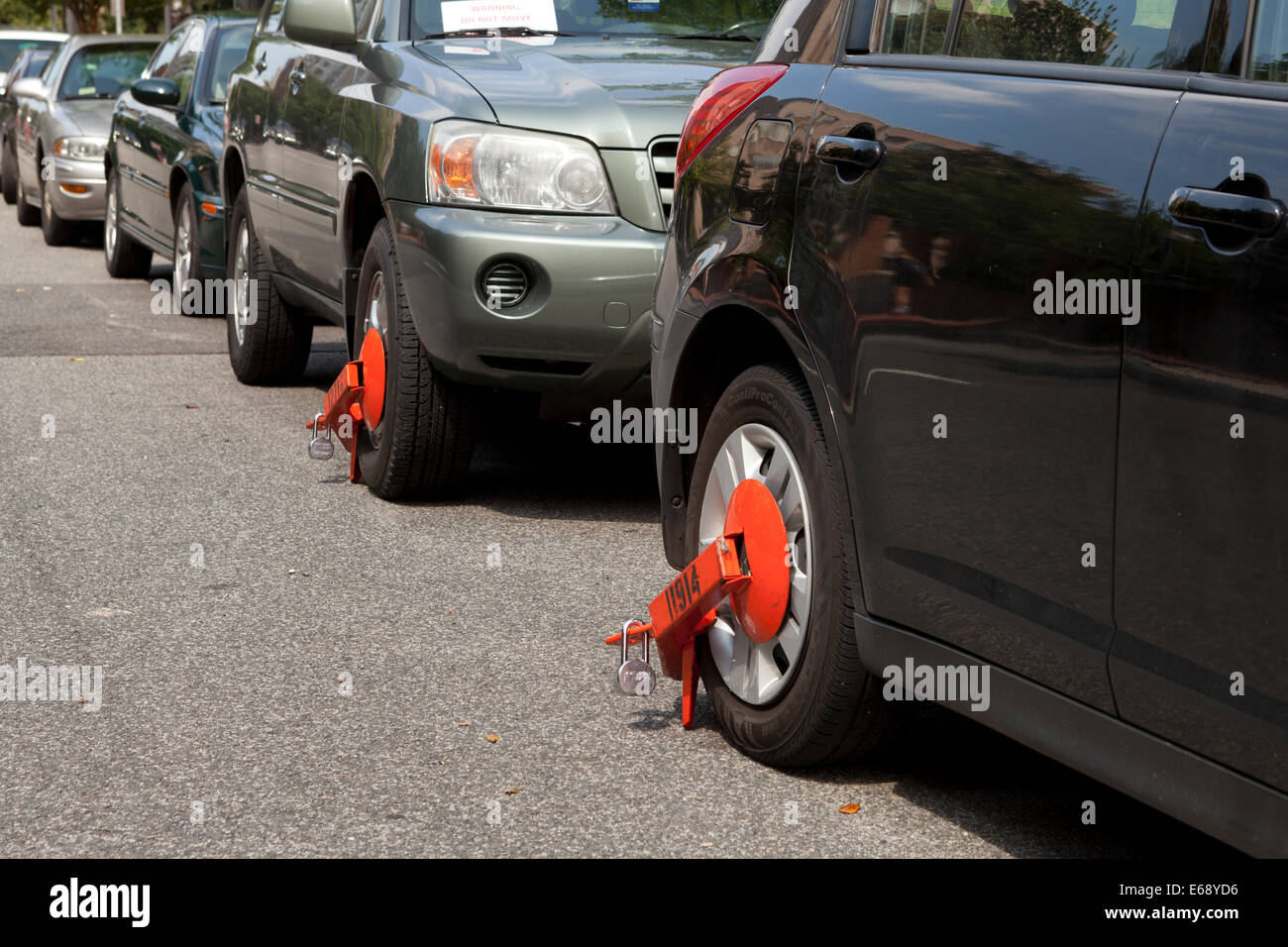 Wheel lock on car USA Stock Photo Alamy