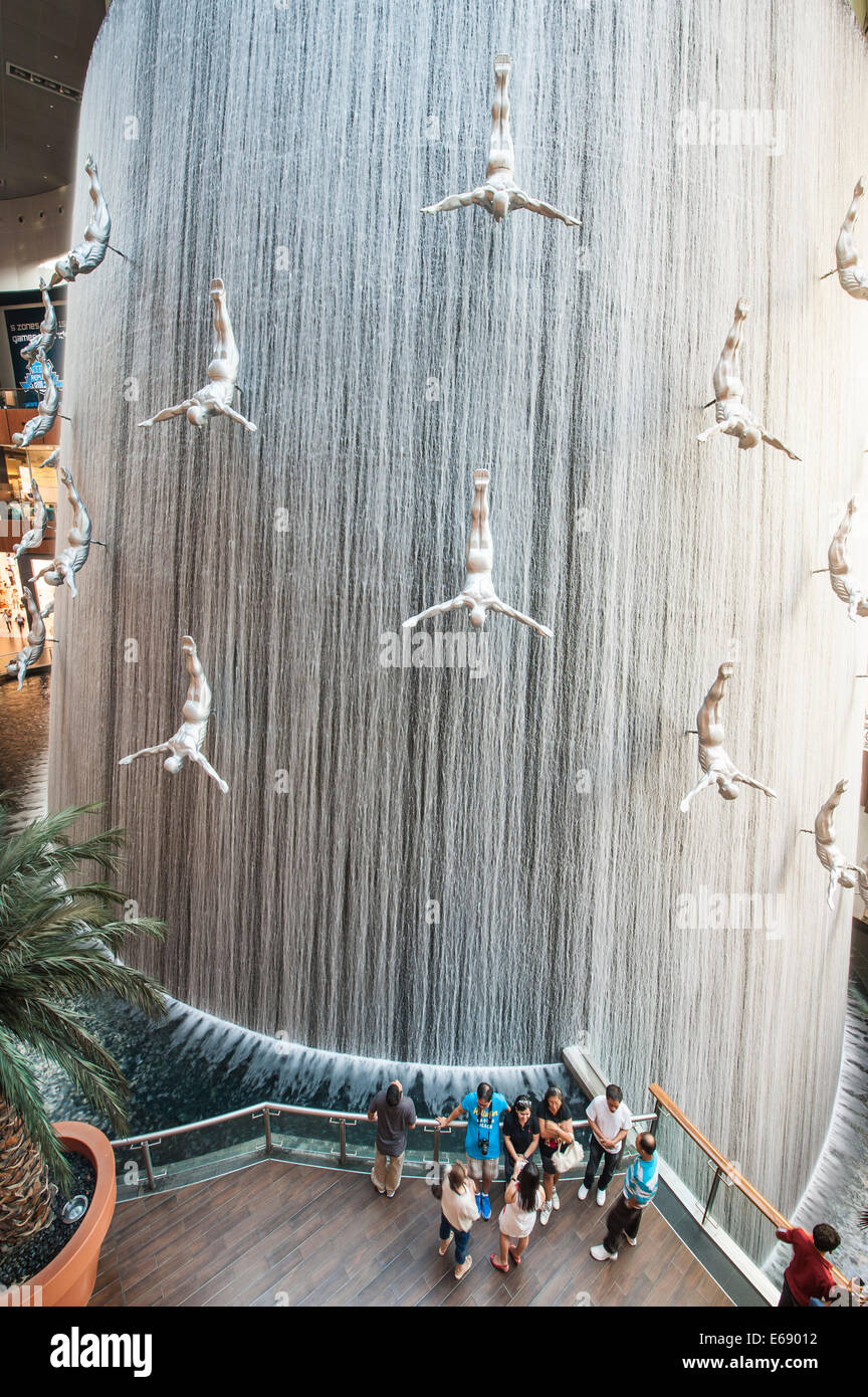 Dubai Mall Fountain Inside