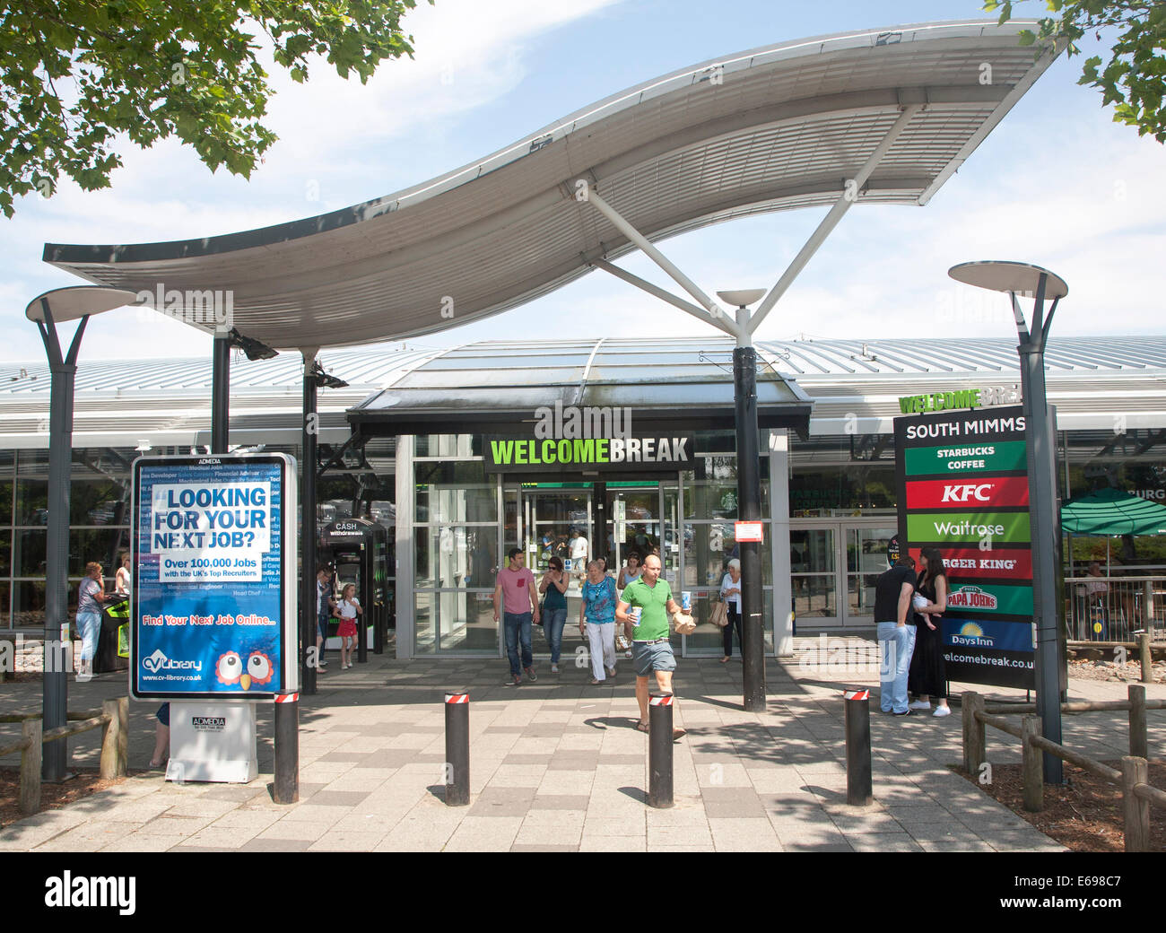 M25 motorway services at Welcome Break Service Station,  South Mimms, Potters Bar, Hertfordshire, England Stock Photo