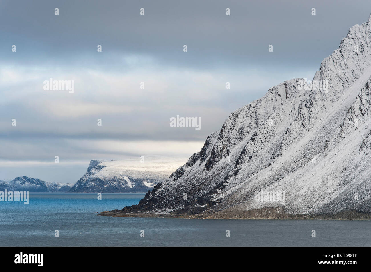 Snow-covered mountains, Reliktbukta, Nordaustland, Svalbard archipelago, Svalbard and Jan Mayen, Norway Stock Photo