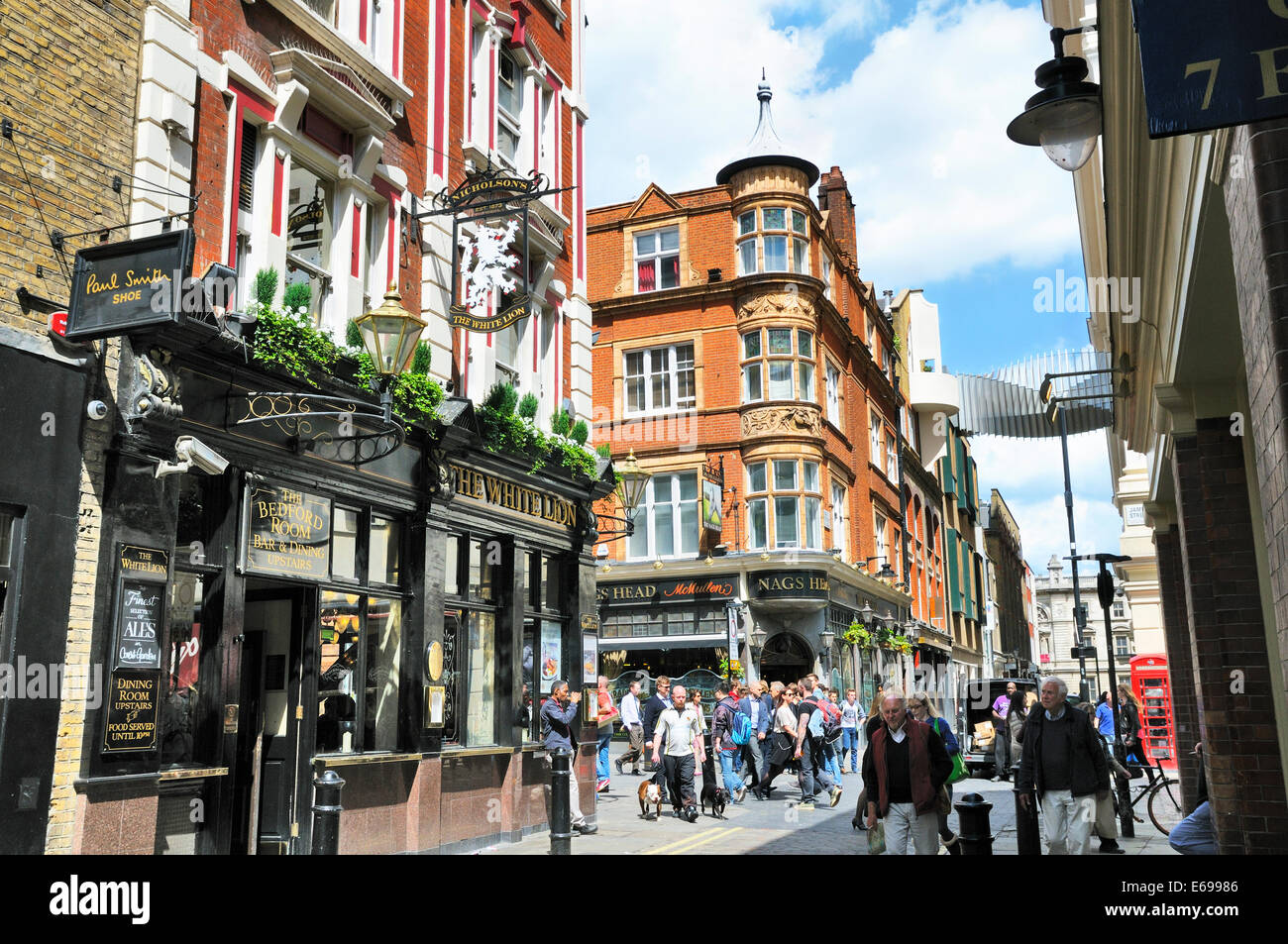 The White Lion and Nags Head pubs in Covent Garden, London, England, UK Stock Photo