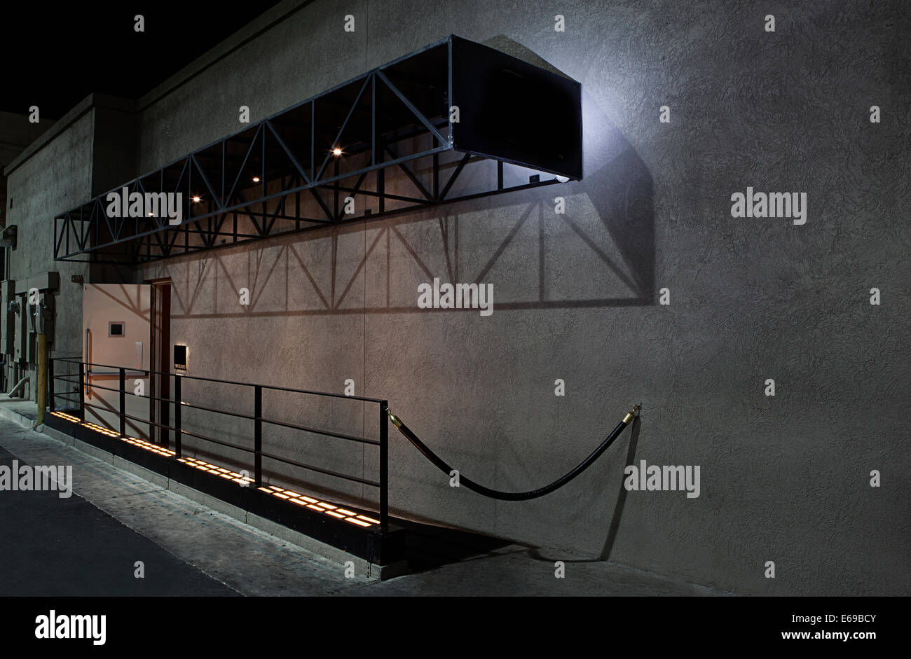 Velvet rope hi-res stock photography and images - Alamy