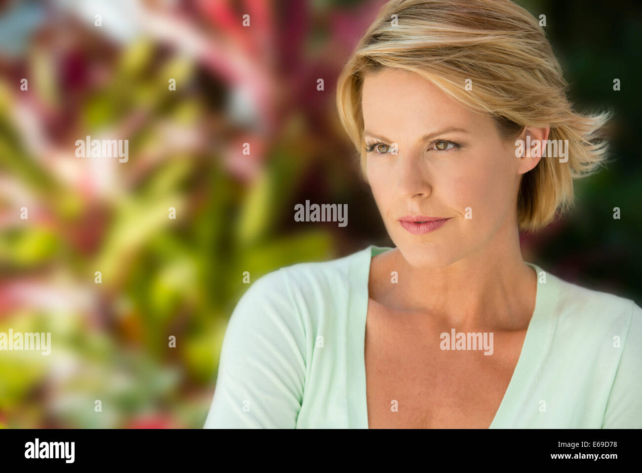 Woman outdoors hi-res stock photography and images - Alamy