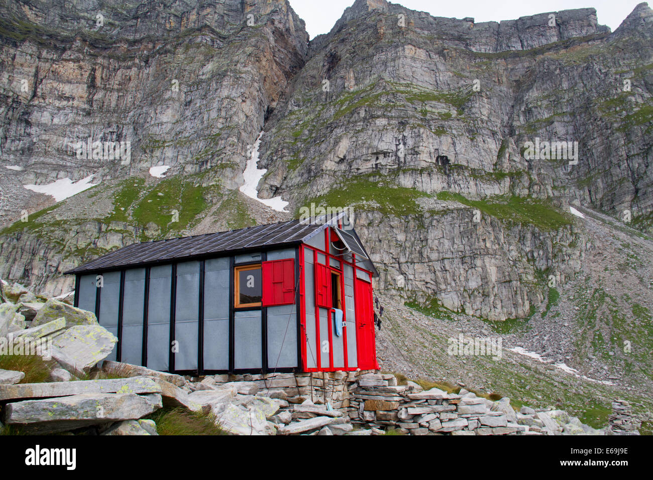 A refuge (Bivacco Combi Lanza) in the Italian Alps Stock Photo