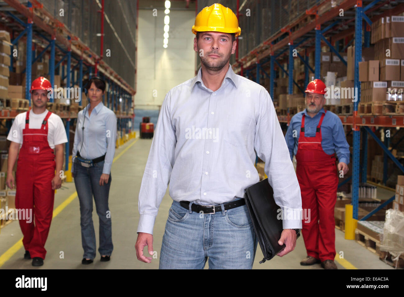 Warehouse Clerks High Resolution Stock Photography and Images Alamy