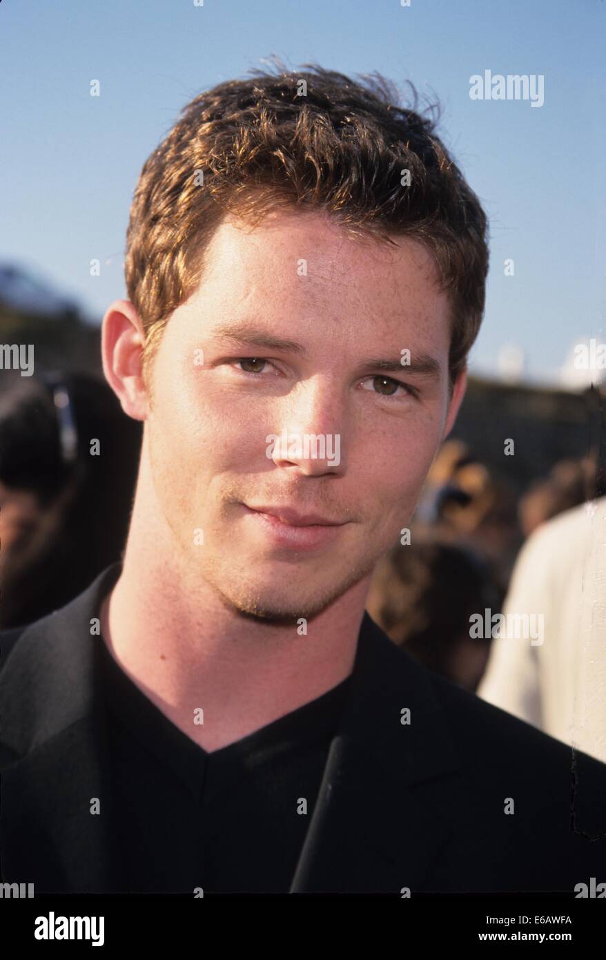 SHAWN HATOSY 1999.MTV movie awards Barker Hangar Santa Monica Ca
