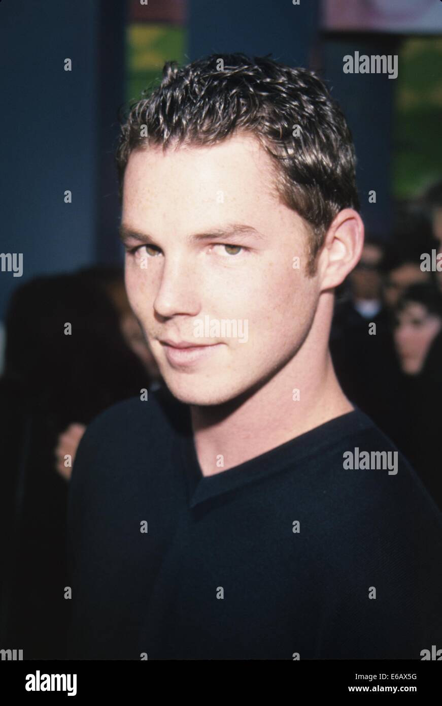SHAWN HATOSY.American Pie premiere Universal Citywalk Ca. 1999.k15997tr
