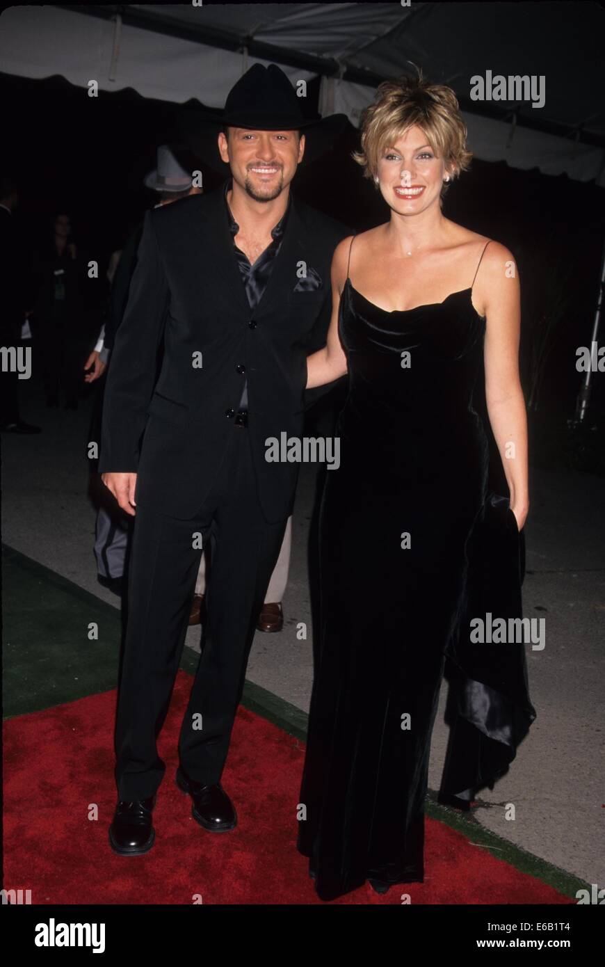 Faith hill with tim mcgraw the 32nd cma awards nashville tennessee 1998