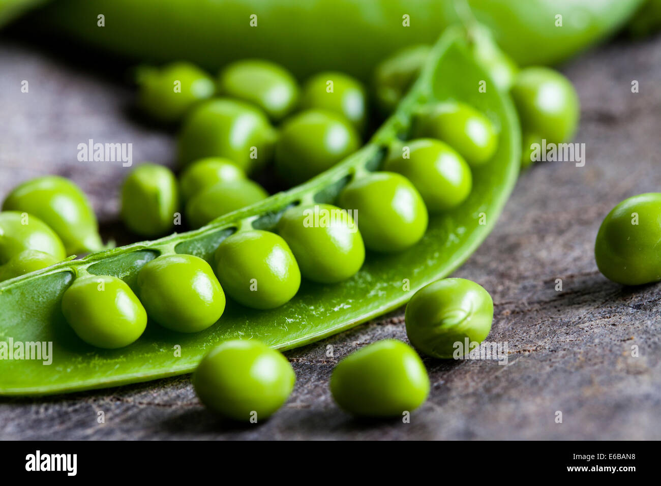 Green garden peas Stock Photo Alamy
