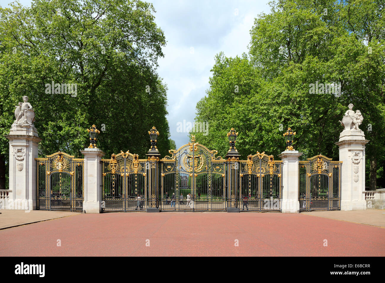Großbritannien Great Britain London Green Park Gate Stock Photo Alamy