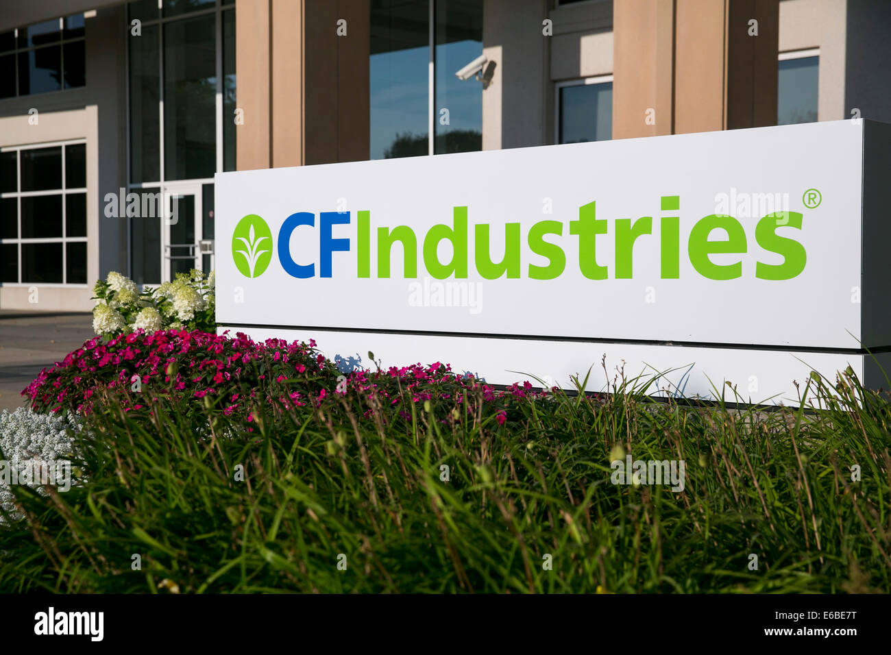 The headquarters of  CF Industries Holdings, Inc., in Deerfield, Illinois. Stock Photo