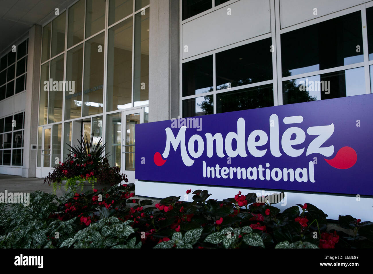 The headquarters of Mondelez International in Deerfield, Illinois Stock