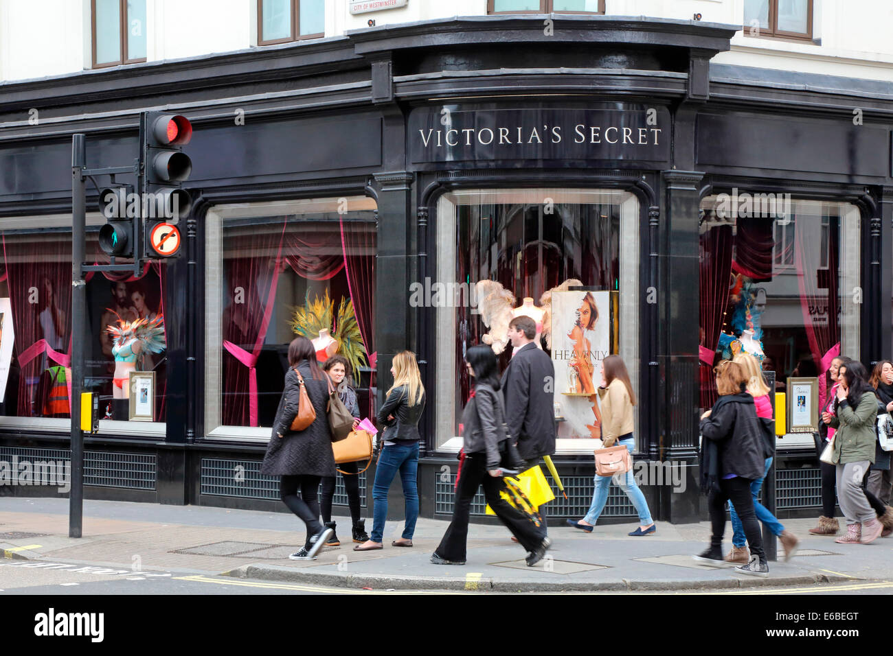 SAINT PETERSBURT, RUSSIA - CIRCA MAY, 2018: A Bag On Display At Victoria's  Secret Store In Galeria Shopping Center. Stock Photo, Picture and Royalty  Free Image. Image 119933338.