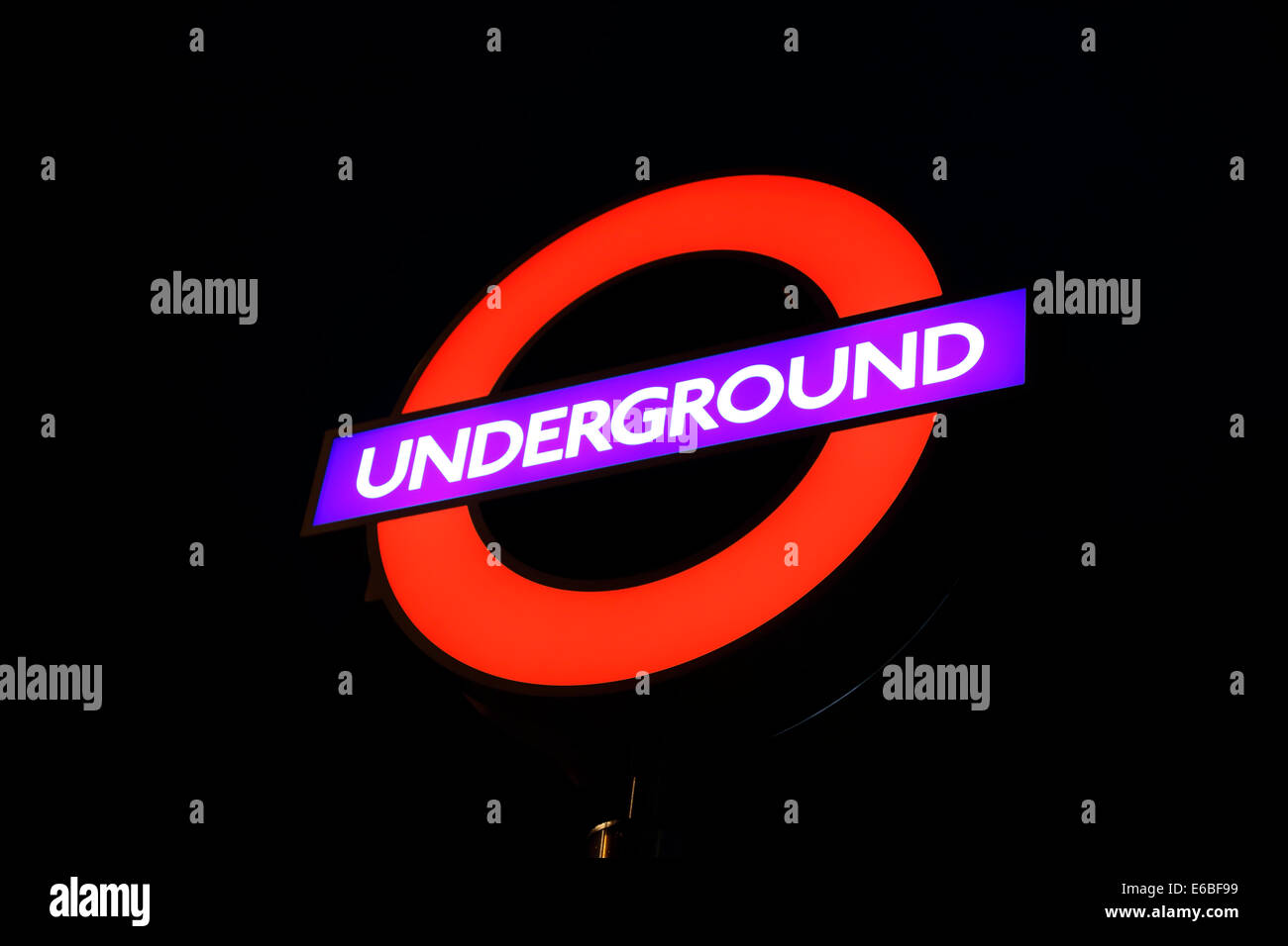 Kings cross sign tube hi-res stock photography and images - Alamy