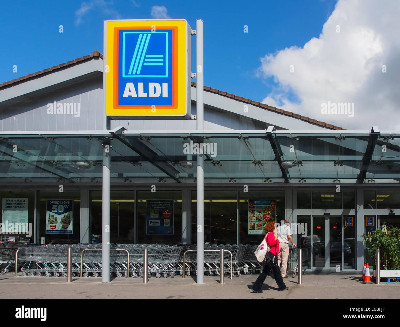 Aldi shop front hires stock photography and images Alamy